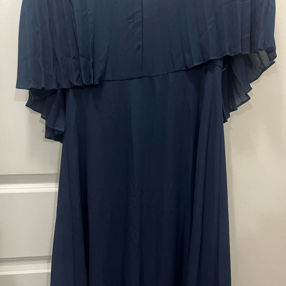 Halston Heritage Dark Navy Pleated Cape Sleeve Georgette Gown Size 10 US $189 - Picture 3 of 6